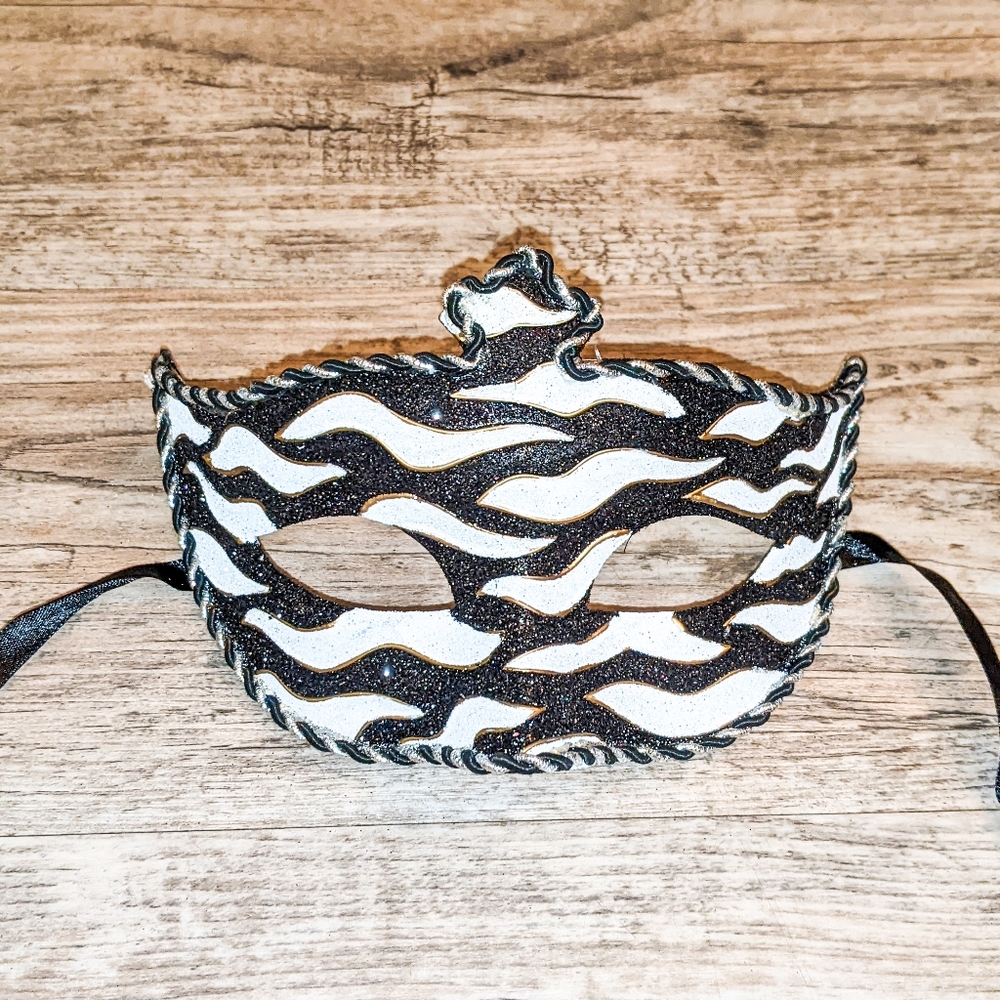 Striped Masquerade Mask - Picture 3 of 10